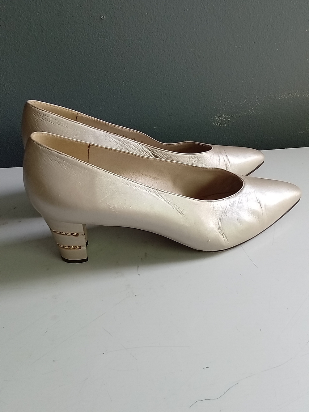 Stuart Weitzman Champagne Metallic Leather Beaded Heel Pointed Toe Pumps 8.5M